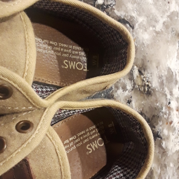 Lightly used Tom's slip on  shoes - Picture 2 of 4